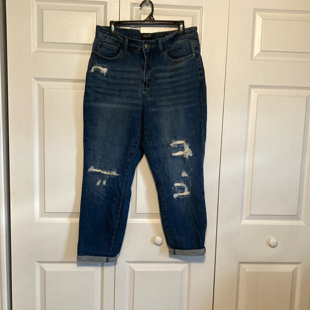 Judy Blue Distressed Jeans Boyfriend Fit with Thermal Patching Size 16W